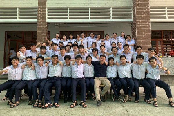 Từng dạy học trò điểm 10 toán thi tốt nghiệp THPT, thầy giáo mách nước làm bài