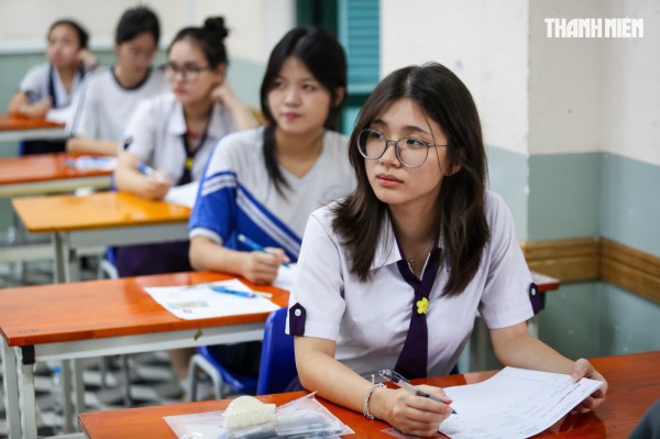 Từng dạy học trò điểm 10 toán thi tốt nghiệp THPT, thầy giáo mách nước làm bài
