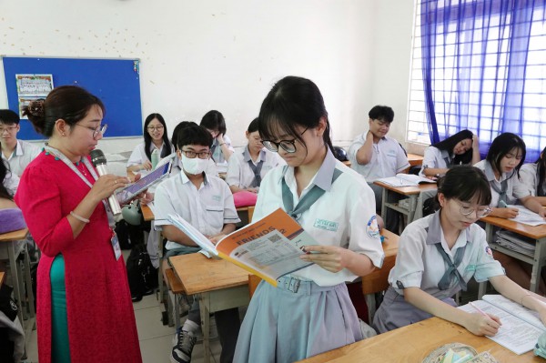 Tuyển sinh ĐH 2026: Mức điểm cộng chứng chỉ IELTS nên thế nào?