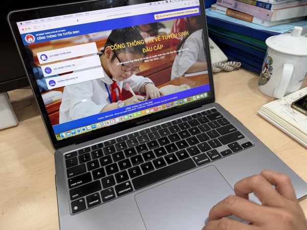 Tuyển sinh đầu cấp tại TP.HCM: Muốn học theo nơi tạm trú, phụ huynh phải làm gì? Tuyển sinh đầu cấp tại TP.HCM: Muốn học theo nơi tạm trú, phụ huynh phải làm gì?