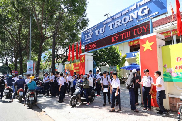 Tuyển sinh lớp 10 tại Khánh Hòa: Hơn 26.600 học sinh tranh 19.570 suất trường công