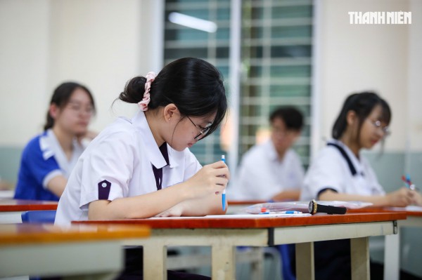 Tỷ lệ dưới trung bình toán 2025 cao nhất 9 năm, thí sinh thi THPT 2026 lưu ý gì?