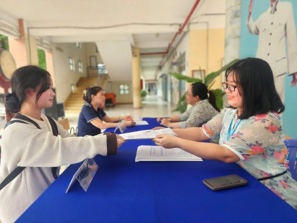 UBND TP.HCM chính thức công bố quy định tuyển sinh đầu cấp lớp 1, 6, 10