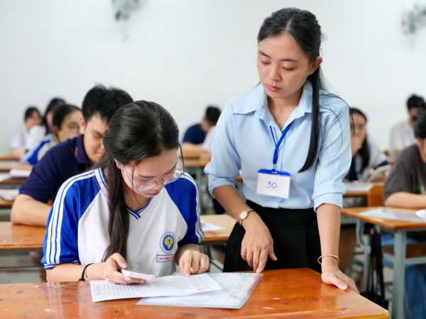 Vận chuyển đề thi tốt nghiệp THPT ở nơi đông thí sinh nhất cả nước