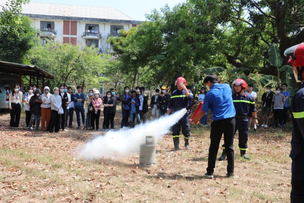 Vì sao sinh viên đối phó tích lũy điểm rèn luyện? Vì sao sinh viên đối phó tích lũy điểm rèn luyện?