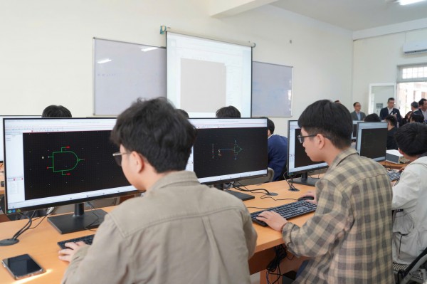 Việt Nam bứt phá bằng KH-CN: Tạo nguồn nhân lực làm chủ công nghệ cốt lõi
