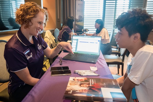Việt Nam dạy chương trình mới, trường ĐH nước ngoài có đổi cách tuyển sinh?