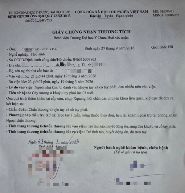 Vụ cô giáo dùng thước đánh học sinh 'chấn thương' tay: Phường công bố thông tin mới