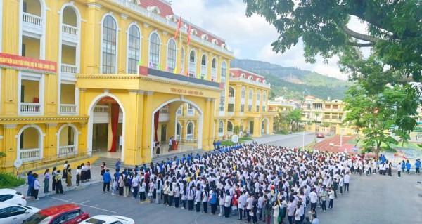 Vụ 'hỗ trợ thí sinh' trong kỳ thi tốt nghiệp THPT 2026: Kỷ luật 3 giáo viên Vụ 'hỗ trợ thí sinh' trong kỳ thi tốt nghiệp THPT 2026: Kỷ luật 3 giáo viên