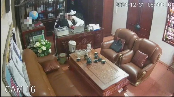 Vụ lộ clip phản cảm tại phòng làm việc: Tự chủ không đồng nghĩa tự do