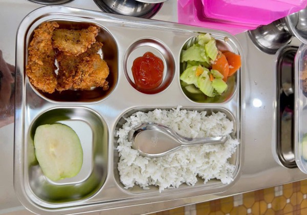 Vụ thực phẩm bẩn vào trường học ở Lâm Đồng: Bếp bán trú hoạt động trở lại