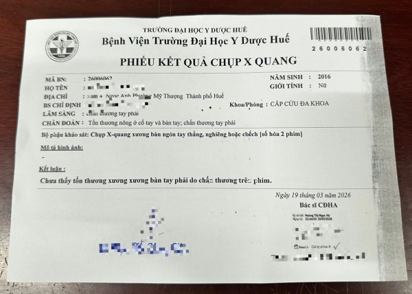 Xác minh vụ giáo viên dùng thước đánh học sinh tiểu học 'chấn thương' ở tay