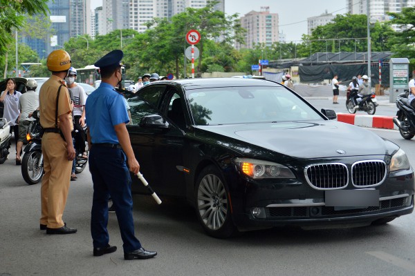 Xe tiền tỉ Xe tiền tỉ