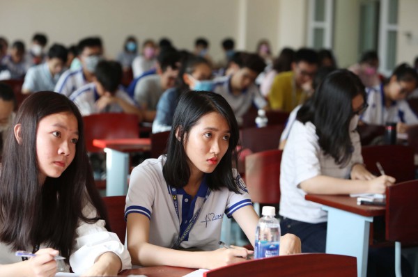 Xét tuyển ngành y bằng môn văn: Bộ GD-ĐT sẽ rà soát phương thức tuyển sinh