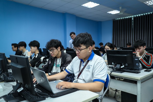 Xu hướng tuyển sinh 2026: Siết xét tuyển học bạ, bùng nổ AI