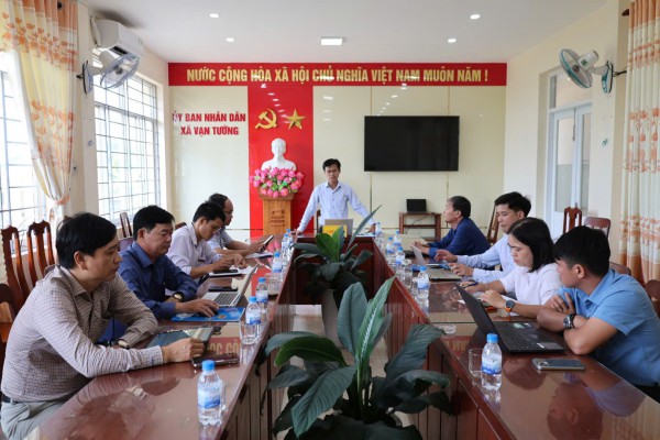 Xử lý nghiêm vụ nữ sinh lớp 7 bị đánh hội đồng trước cổng trường