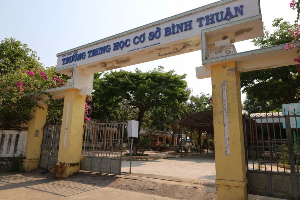 Xử lý nghiêm vụ nữ sinh lớp 7 bị đánh hội đồng trước cổng trường