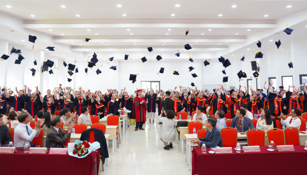 'Y đức là điều tuyệt đối không được phép đánh mất', lời dặn của hiệu trưởng trường y