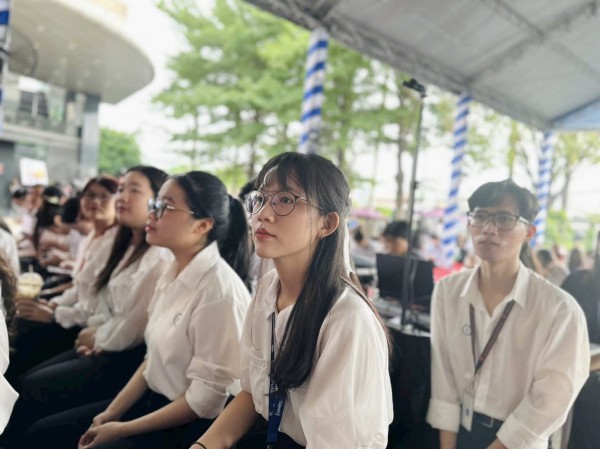 Y khoa và luật: Giám sát chặt chẽ chất lượng đào tạo là điều cốt lõi Y khoa và luật: Giám sát chặt chẽ chất lượng đào tạo là điều cốt lõi