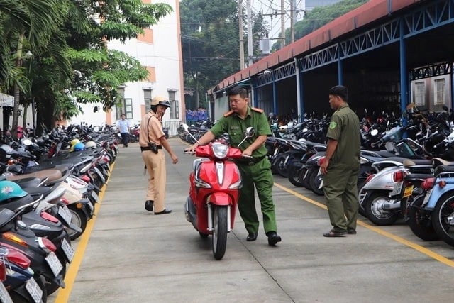 Yêu cầu phụ huynh không đưa xe máy cho học sinh sử dụng khi chưa đủ tuổi