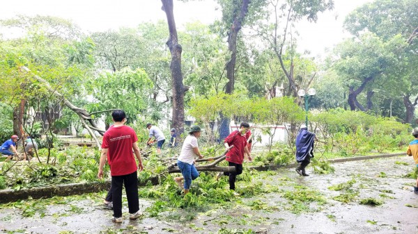 Ảnh hưởng bão lũ: Nhiều trường ĐH kéo dài thời gian học trực tuyến