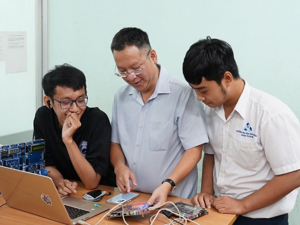 ĐH Quốc gia TP.HCM: Hướng đến Trung tâm đào tạo công nghệ bán dẫn hàng đầu châu Á