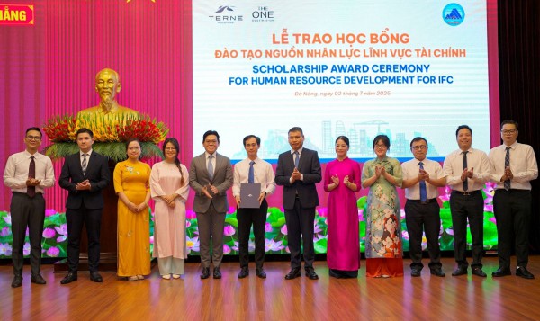 Đà Nẵng đưa cán bộ đi đào tạo tại Trung tâm tài chính quốc tế Singapore