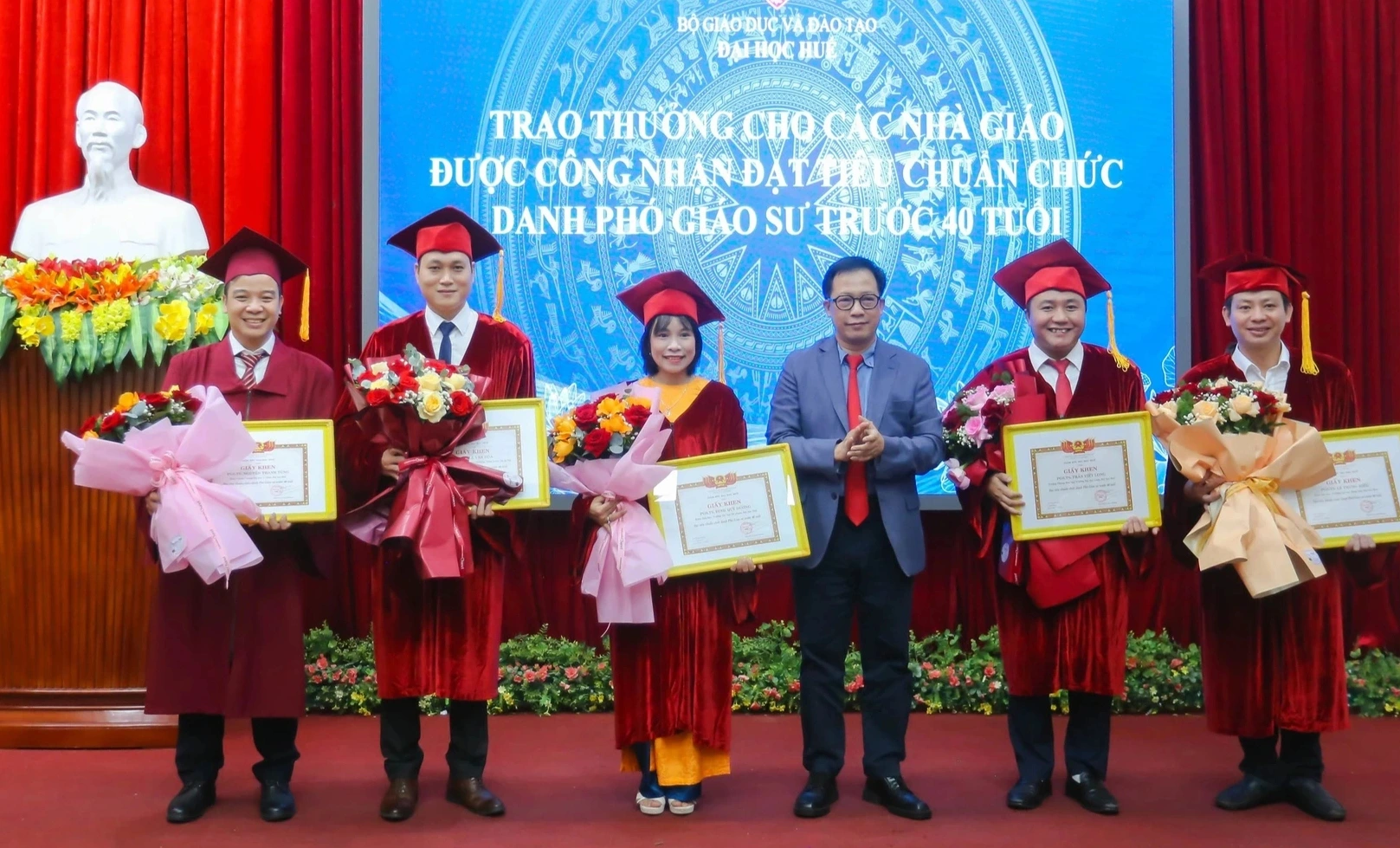 Đại học Huế có 5 tân phó giáo sư dưới 40 tuổi