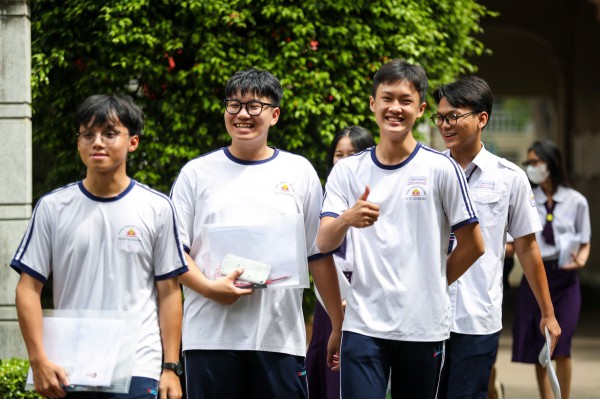 Đăng ký thi tốt nghiệp THPT 2026: Ngoài toán và văn, thí sinh nên chọn môn nào? Đăng ký thi tốt nghiệp THPT 2026: Ngoài toán và văn, thí sinh nên chọn môn nào?