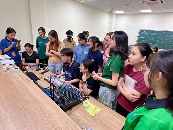 Đào tạo báo chí trong kỷ nguyên AI Đào tạo báo chí trong kỷ nguyên AI