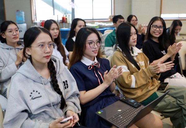 Đào tạo truyền thông thời đại AI Đào tạo truyền thông thời đại AI