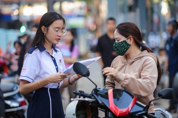 Đáp án các môn thi lớp 10 Trường Phổ thông Năng khiếu