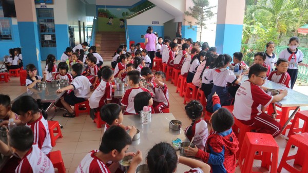 Đầu bếp trường học không còn đau đầu 