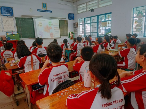 Đầu bếp trường học không còn đau đầu 