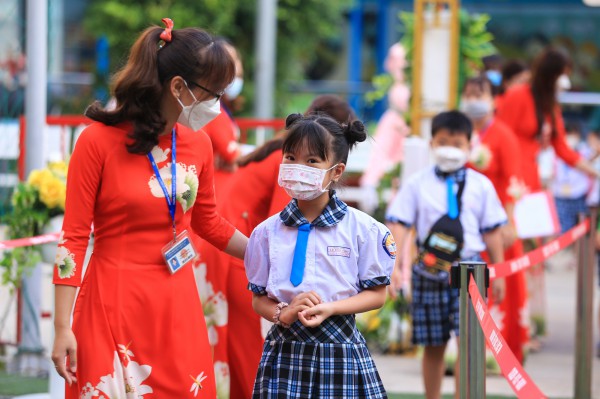 Để con có chỗ học, phụ huynh TP.HCM phải thực hiện các thao tác này