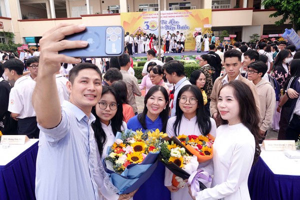 Để nhà giáo thực sự hạnh phúc với nghề