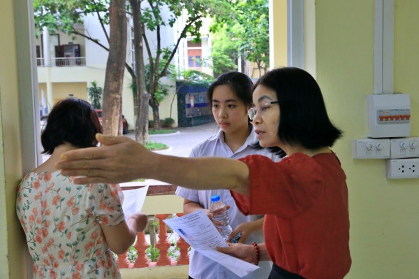 Đề quen thuộc, điểm chuẩn lớp 10 ở Hà Nội ra sao? Đề quen thuộc, điểm chuẩn lớp 10 ở Hà Nội ra sao?