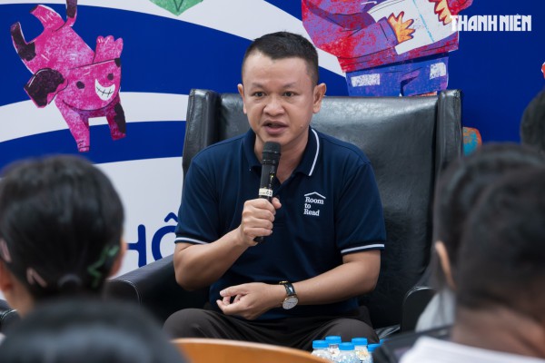 Để sách tranh 'sống' trong tuổi thơ chứ không chỉ là vật trang trí đóng bụi