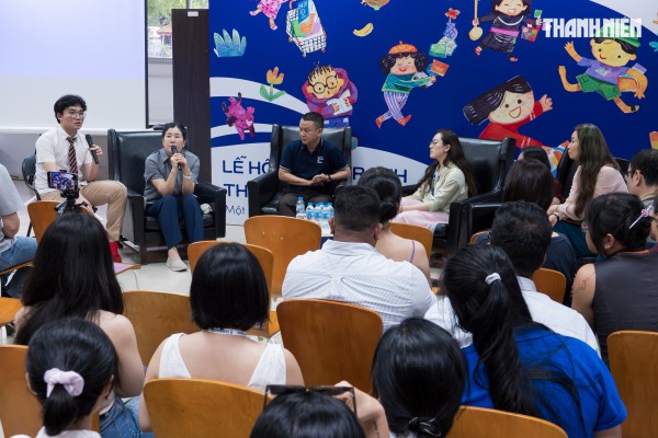 Để sách tranh 'sống' trong tuổi thơ chứ không chỉ là vật trang trí đóng bụi