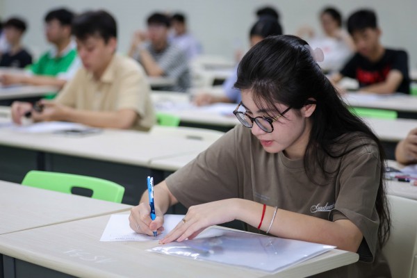 Đề thi đánh giá năng lực có được tham khảo nguồn câu hỏi quốc tế? Đề thi đánh giá năng lực có được tham khảo nguồn câu hỏi quốc tế?