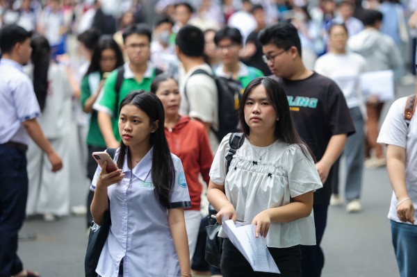 Đề thi đánh giá năng lực ra sao khi 63% thí sinh thi lại cải thiện điểm?