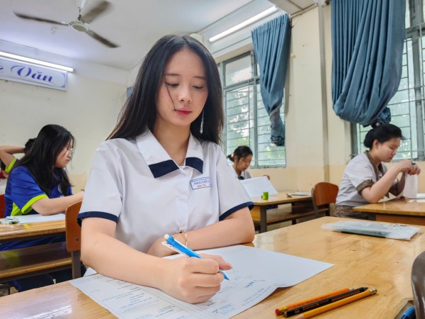 Đề thi không bám SGK: Để đổi mới đạt hiệu quả