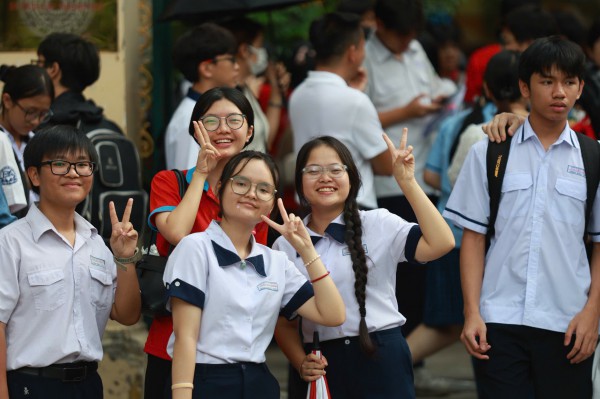 Đề thi lớp 10 môn tiếng Anh: Giáo viên dự đoán phổ điểm ở mức nào? Đề thi lớp 10 môn tiếng Anh: Giáo viên dự đoán phổ điểm ở mức nào?