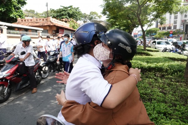 Đề thi quen thuộc nhưng vì sao môn văn chưa nhiều điểm cao?