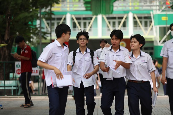 Đề tiếng Anh tốt nghiệp 'chấm dứt' cách học chỉ nhớ công thức, luyện đề khuôn mẫu Đề tiếng Anh tốt nghiệp 'chấm dứt' cách học chỉ nhớ công thức, luyện đề khuôn mẫu