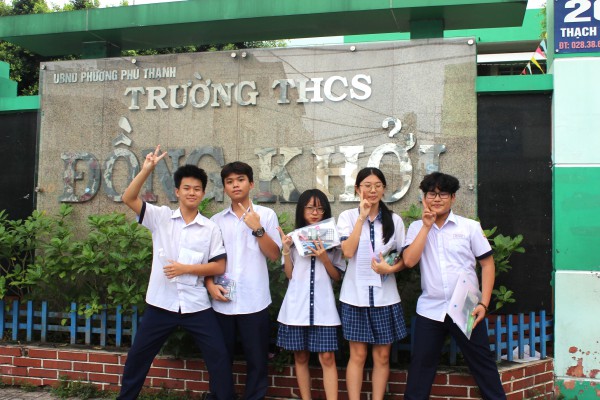 'Đề toán thi lớp 10 TP.HCM mà cho năm ngoái là em thủ khoa rồi' 'Đề toán thi lớp 10 TP.HCM mà cho năm ngoái là em thủ khoa rồi'