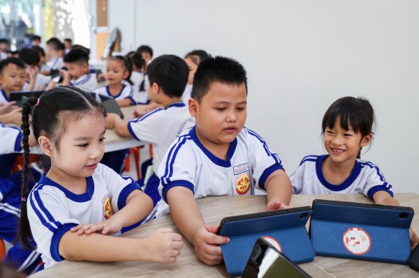 Để tránh quá tải khi sử dụng sách giáo khoa điện tử Để tránh quá tải khi sử dụng sách giáo khoa điện tử