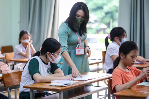 Đề xuất bỏ thi thăng hạng: Bộ GD-ĐT đồng tình nhưng giáo viên phải chờ Đề xuất bỏ thi thăng hạng: Bộ GD-ĐT đồng tình nhưng giáo viên phải chờ