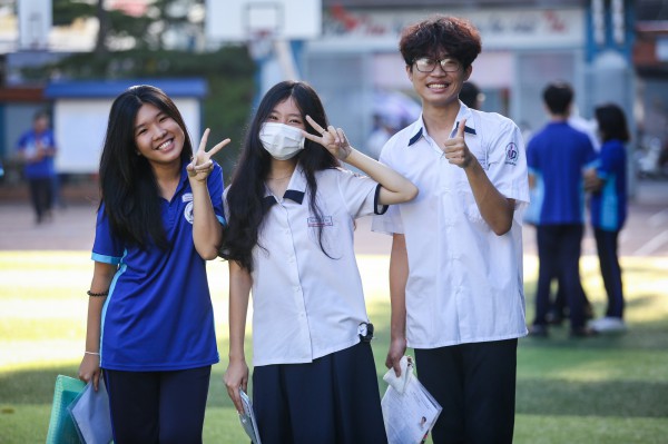 Địa phương nào đứng đầu cả nước tổng điểm 3 môn toán, văn, Anh?