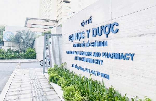 Điểm chuẩn Trường ĐH Y dược TP.HCM có độ lệch giữa các tổ hợp xét tuyển?